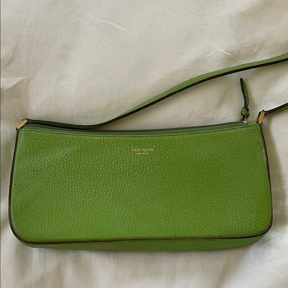 kate spade Handbags - Kate Spade Vibrant Green Shoulder Bag